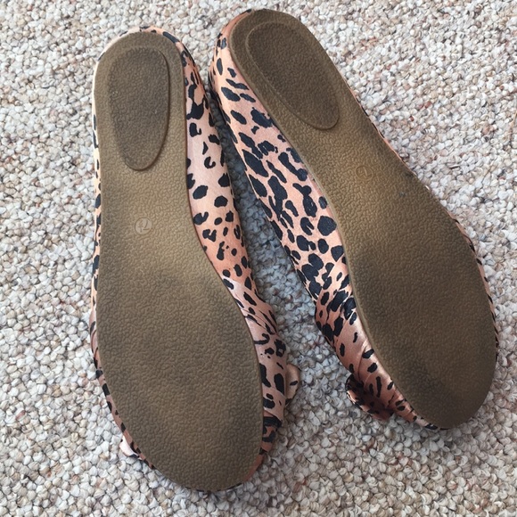 🐆Wild Diva Cheetah Print Ballet Flats🐆 - Picture 4 of 5